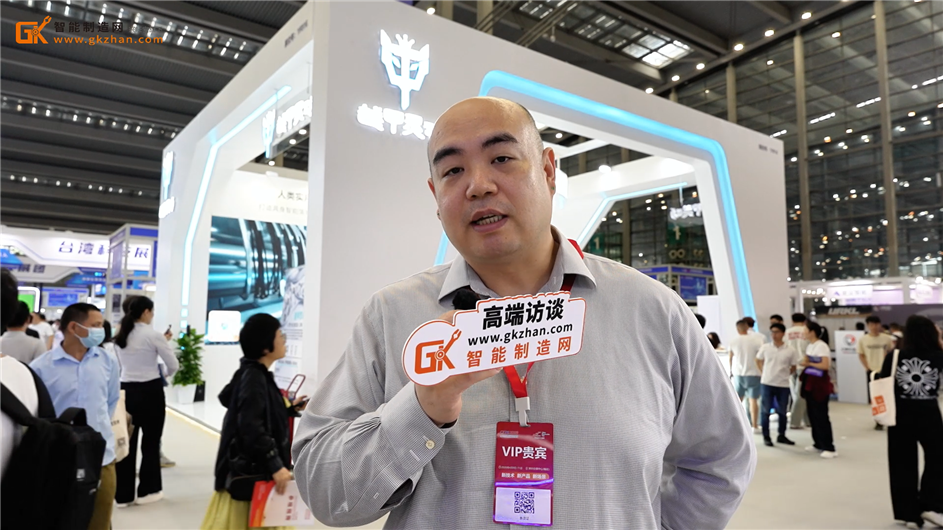 越甲灵动YJ30与YJ30 Max两大系列四足巡检机器狗亮相CITE 2026