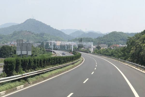 發(fā)展零排放貨運(yùn)！《廣州市白云區(qū)關(guān)于促進(jìn)現(xiàn)代物流發(fā)展的若干措施》印發(fā)